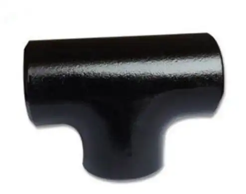 What are the two types of tee in piping?