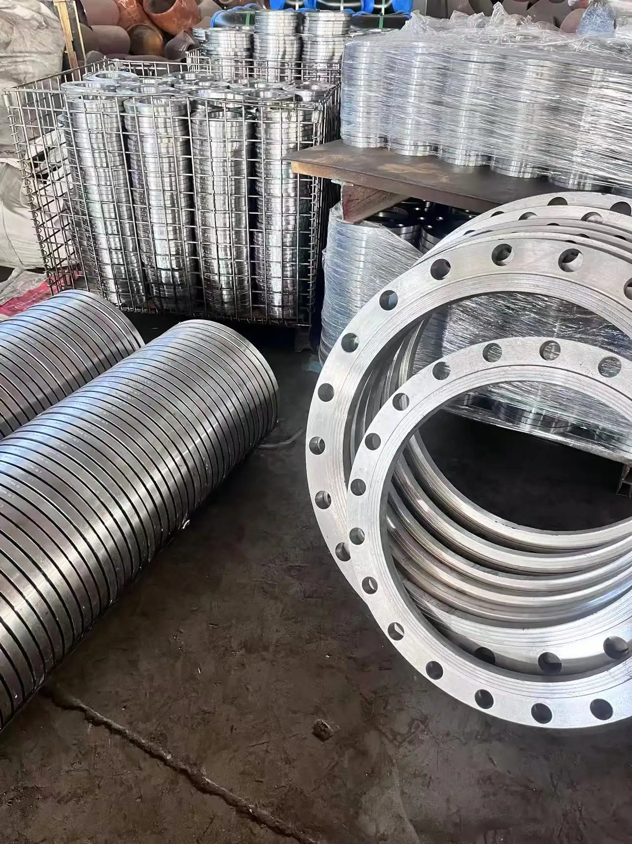 How to choose pipe fittings for chemical processing with corrosive fluids?