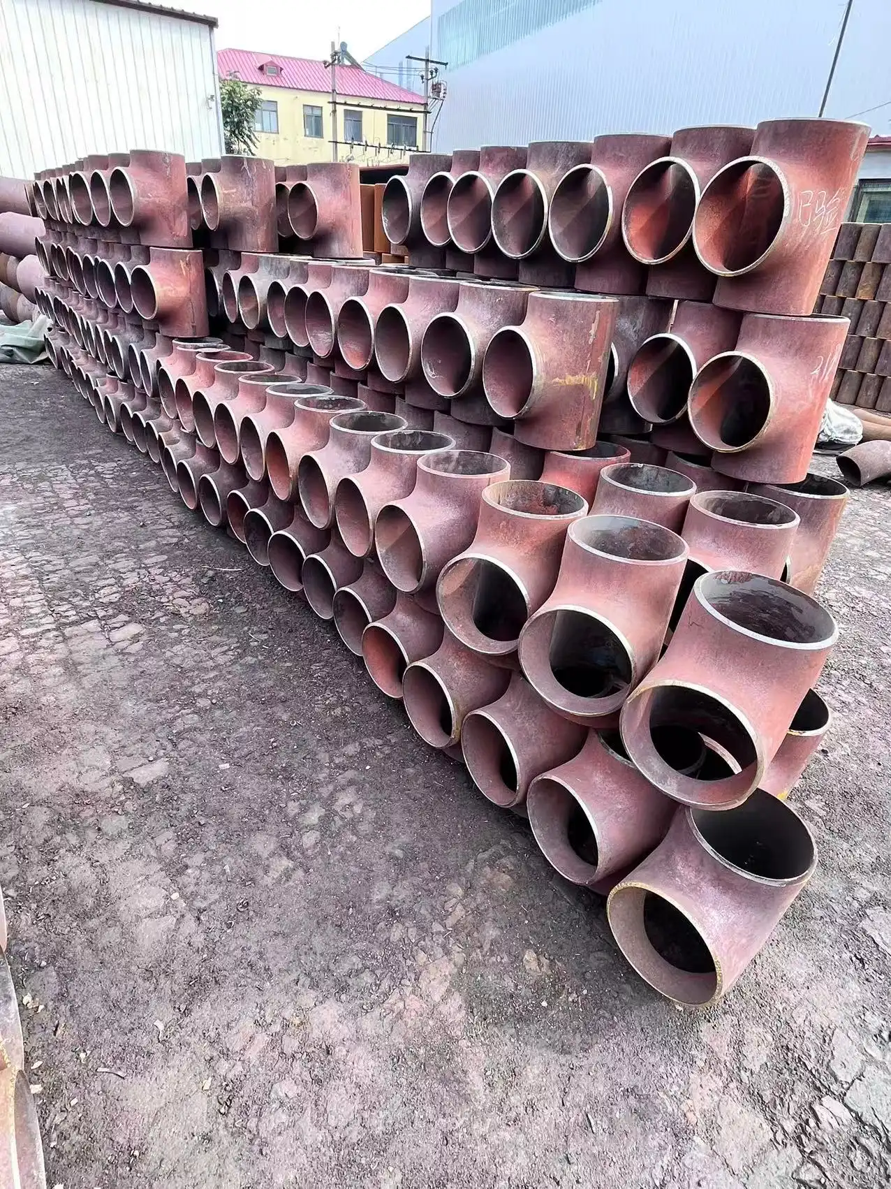 How to Install a Welded Carbon Steel Pipe Tee Correctly?